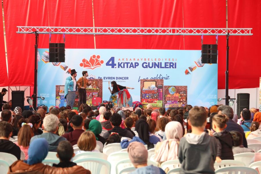 ÇOCUK TİYATROLARI KİTAP GÜNLERİNE RENK KATIYOR