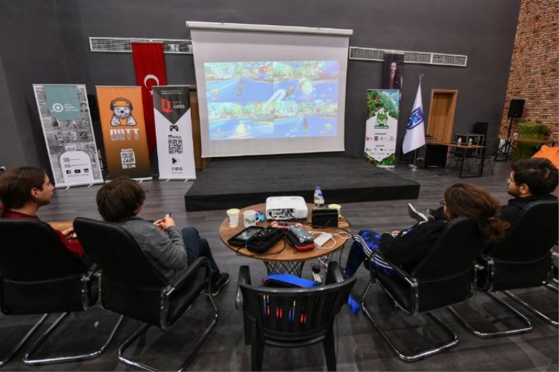 Genç bilişimciler “Greeny Game Jam” ile yarıştılar