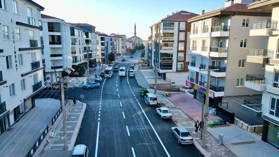 KURTULUŞ CADDESİ YENİLENEN ALT YAPISI VE SICAK ASFALTIYLA MODERN KENT GÖRÜNÜMÜNE KAVUŞTU