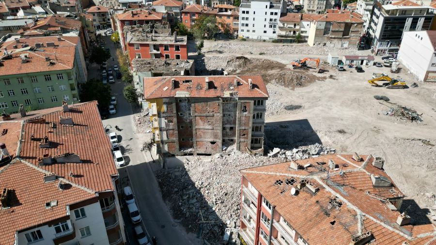 KENTSEL DÖNÜŞÜM KALEALTI CADDESİNE UZANDI