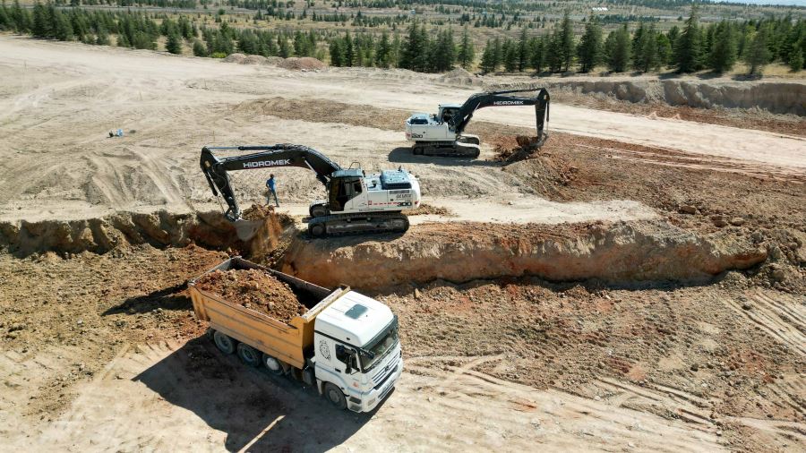 AKSARAY BELEDİYESİ ŞEHRE YENİ MEZARLIK ALANI  KAZANDIRIYOR