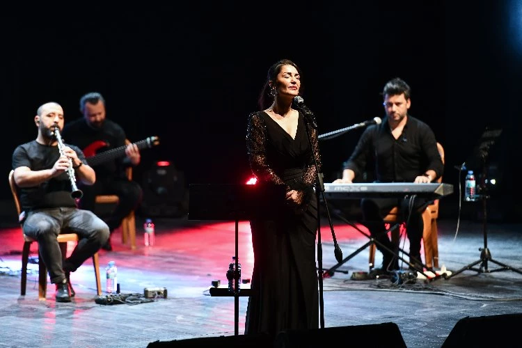 Esra Öztürk Ata