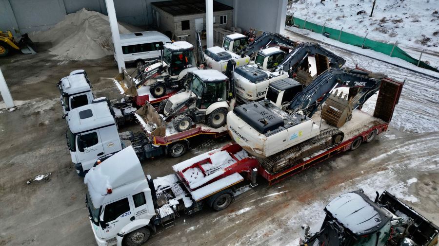 AKSARAY BELEDİYESİ 11 ARAÇ VE 68 PERSONELLE DEPREM BÖLGESİNDE