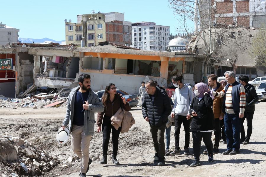 AKSARAY BELEDİYESİ DEPREM BÖLGESİNE DÜZENLEDİĞİ TEKNİK GEZİ İLE ÖĞRENCİLERE DENEYİM KAZANDIRIYOR 