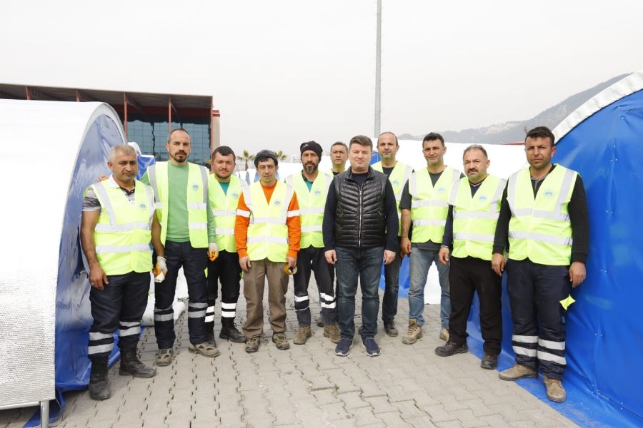 AKSARAY BELEDİYESİ DEPREM BÖLGESİNDE HAYATI NORMALE DÖNDÜRME ÇABASINDA