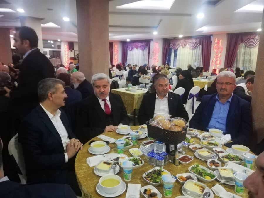 Vakıflar Bölge müdürlüğü tarafından ikincisi düzenlenen ‘’ Bir Lokma Bin Sofra’’ iftar programı düzenlendi