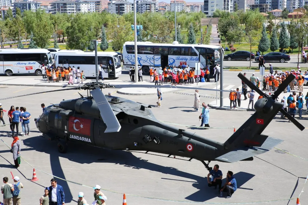 AKSARAY BİLİM FESTİVALİNİN KAPILARI ZİYARETÇİLERE AÇILDI