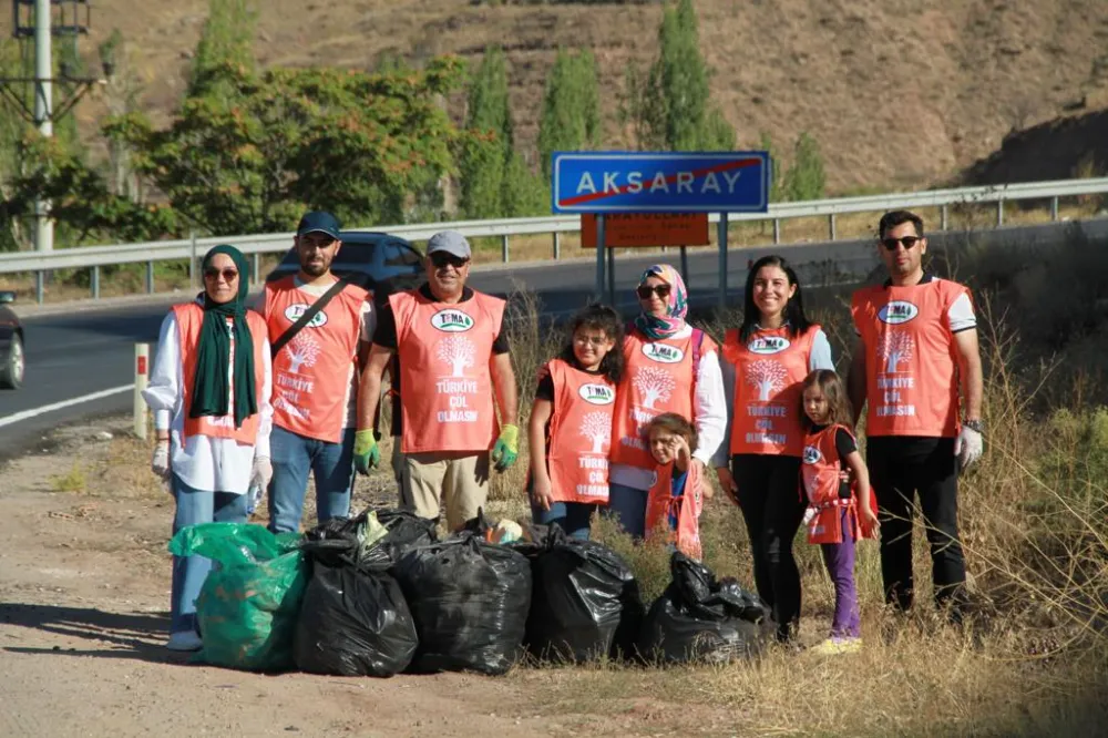 Aksaray TEMA Gönüllülerinden Çevre Temizliği