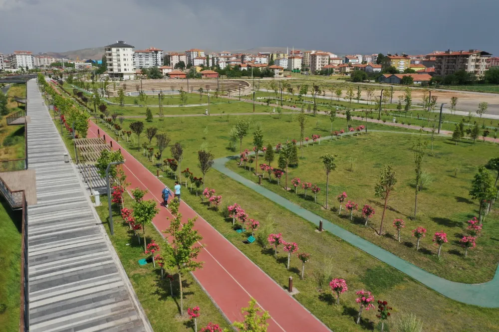 Aksaray Belediyesinden Sonbahar Bakımı