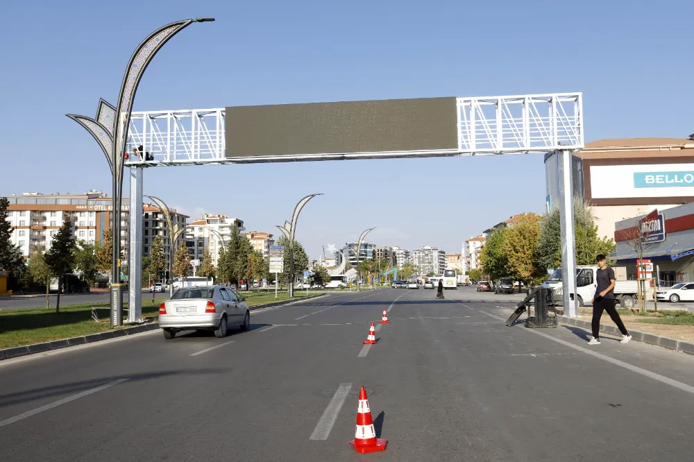 AKSARAY BELEDİYESİ TRAFİKTE AKILLI ŞEHİR ALTYAPISINI OLUŞTURUYOR