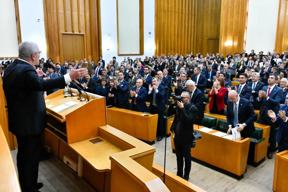 TBMM Grup Toplantısında Müsavat Dervişoğlu Liderliğinde Yeni Bir Türkiye Sözü