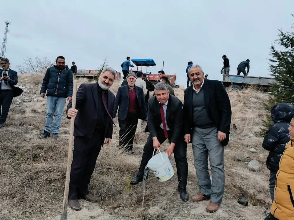 Ihlara Belediye Başkanı Yunus Akar’dan Fidan Dikimi Etkinliği