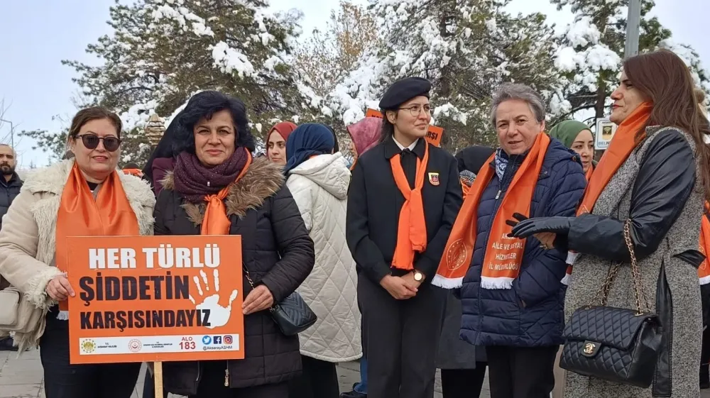 Aksaray’da 25 Kasım Kadına Karşı Şiddetle Mücadele Günü Programına Yoğun Katılım