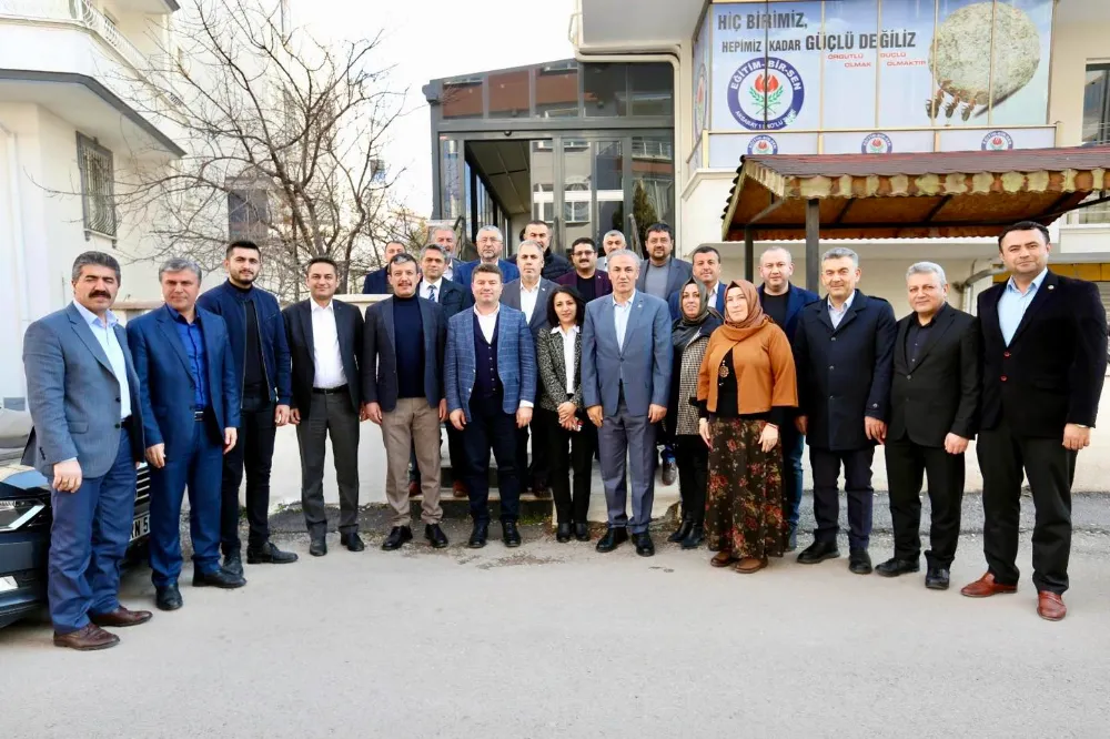 Dinçer,Memur- Sen’e bağlı sendika başkanları ile biraraya geldi. 