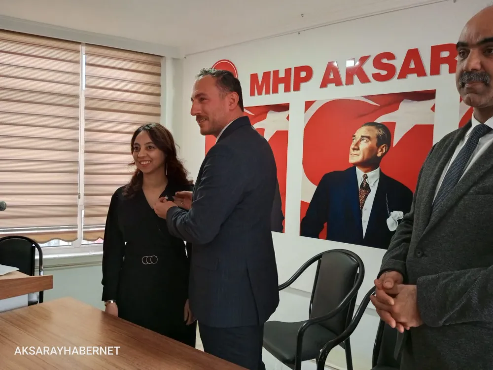 İYİ Partiden Ayrılan ÖZTÜRK MHP