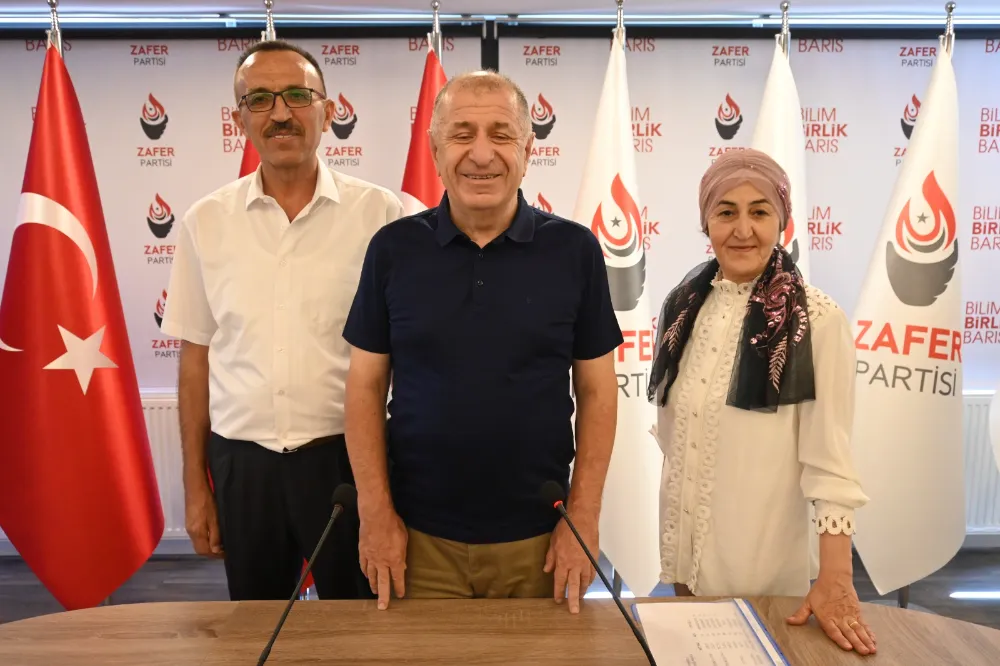 Aksaray Zafer Partisinde İstifa Depremi