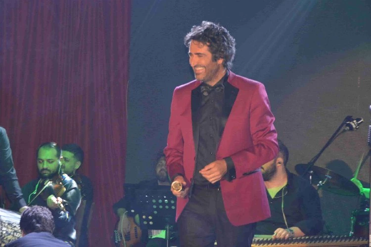 Mahsun Kırmızıgül, Azerbaycan’da konser verecek