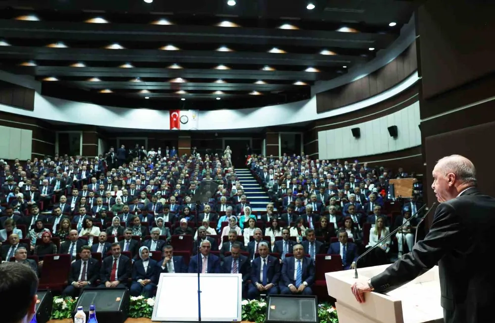 AK Parti Genişletilmiş İl Başkanları Toplantısı’na Aksaray heyeti tam kadro katıldı