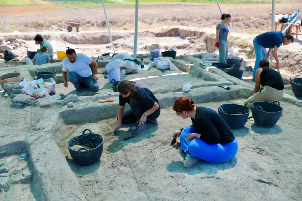  Aşıklı Höyük’te Yabancı uzmanlarında çalıştığı kazılar devam ediyor