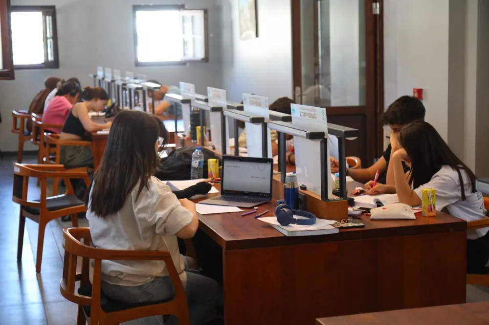 Aksaray Belediyesi Tercih Sürecinde de Öğrencinin Yanında