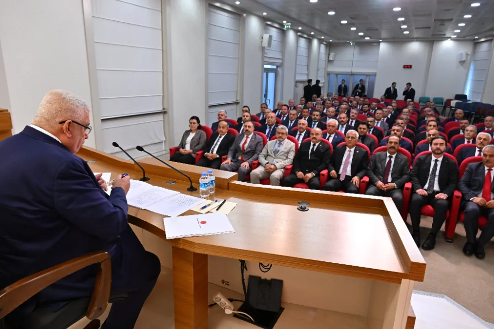 “MHP’de neler oluyor?” Toplantıyı Yalçın yaptı, televizyona Yönter çıktı