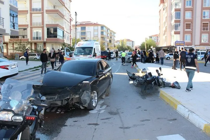 Polisin ‘Dur’ İhtarına Uymayan Sürücü Kaza Yaptı: Anne ve Bebeği Yaralandı