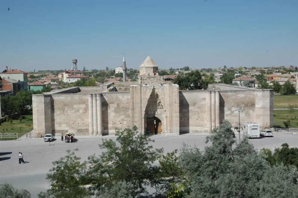 Sultan Hanı Kervansarayı: Selçuklu Döneminin Muhteşem Mirası