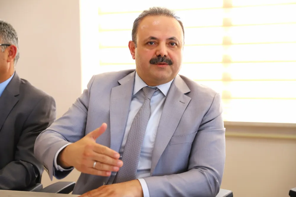 Prof. Arıbaş, “Hepimizin birinci önceliği gençlerin doğru yetişmesi olmalı