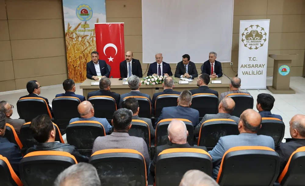 Vali Kumbuzoğlu, Eskil’de Muhtarlarla Buluştu