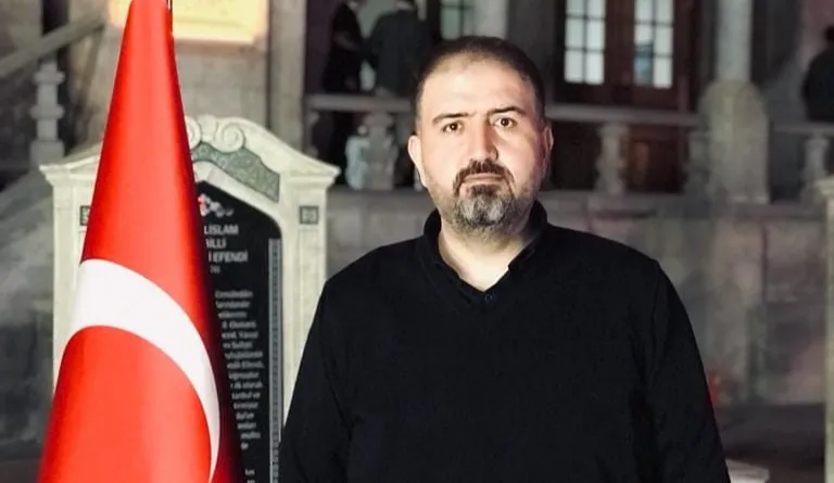 Bir Tava Hamsi ve Bir WhatsApp Grubu: Basın Tartışmasını Alevlendirdi