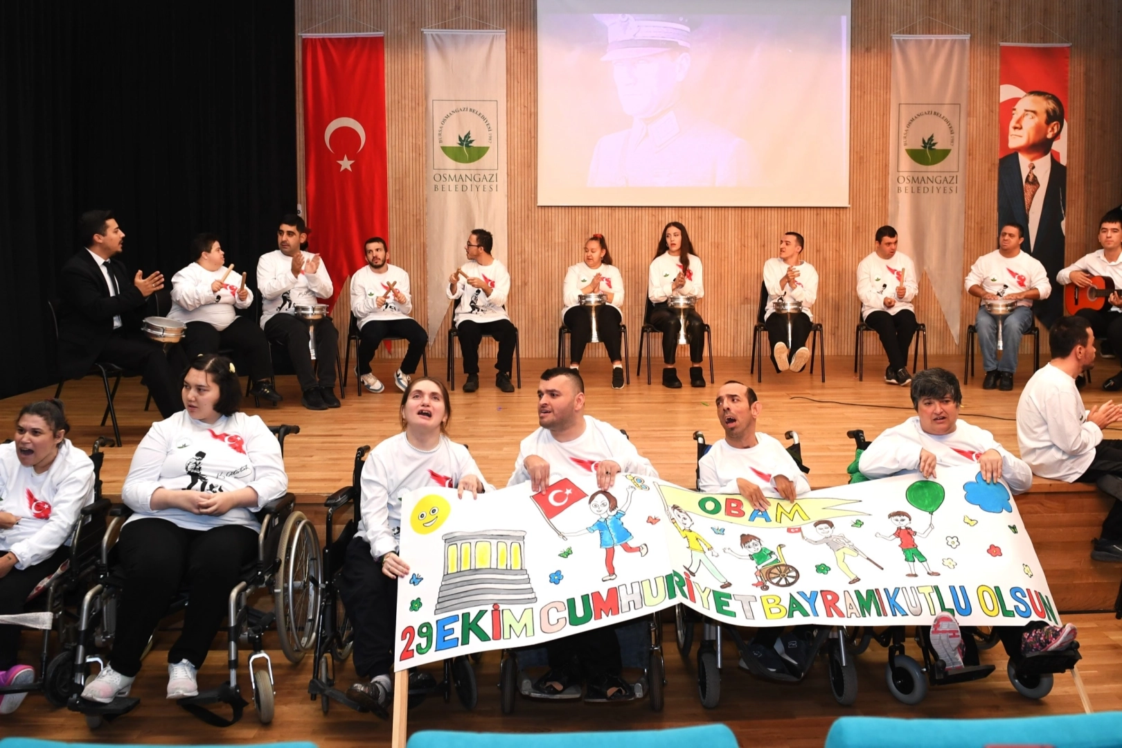 Engelli bireyler Bursa Osmangazi’de Cumhuriyet Bayramını kutladı