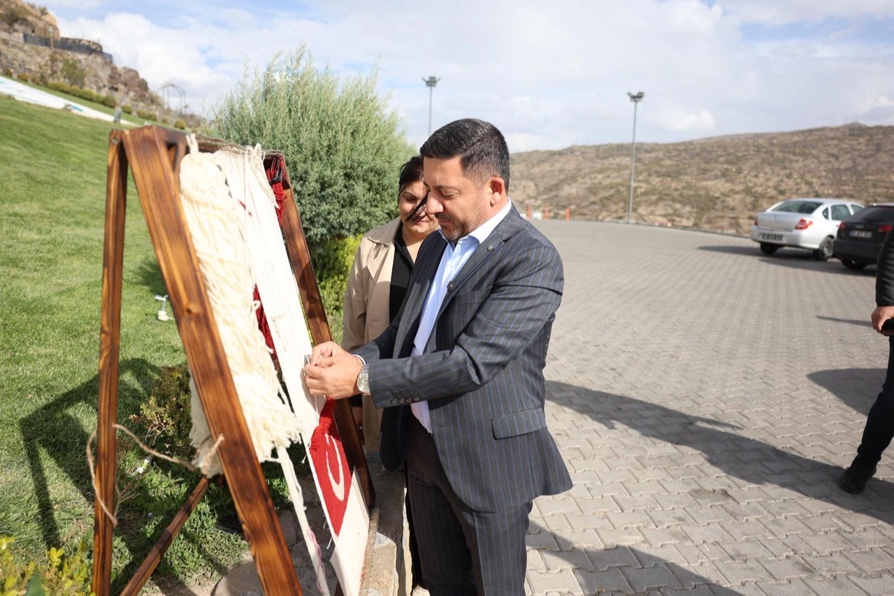 “İlmek İlmek Türkiye” projesinde son ilmek Başkan Arı