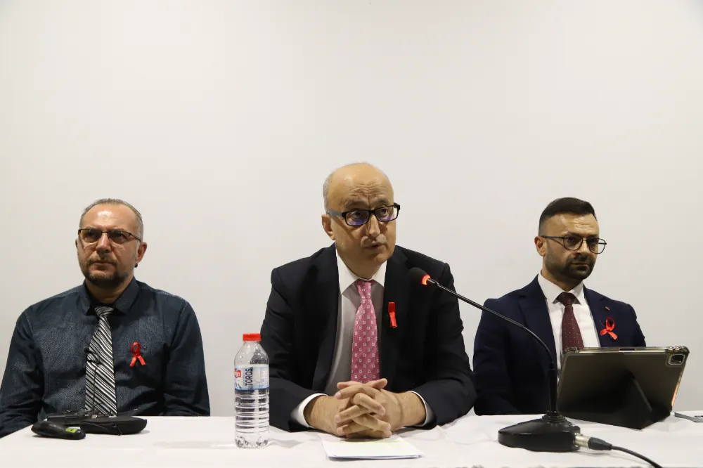 ASÜ’de Cumhuriyet’in 102. Yılında Eğitim Fakültelerinin Geleceği Masaya Yatırıldı