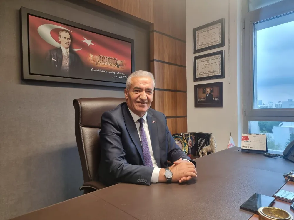 MHP’li Kaşlı’dan 24 Kasım’da Öğretmenlere Anlamlı Mesaj: “Karanlığı Aydınlatan Kandiller Sizsiniz”