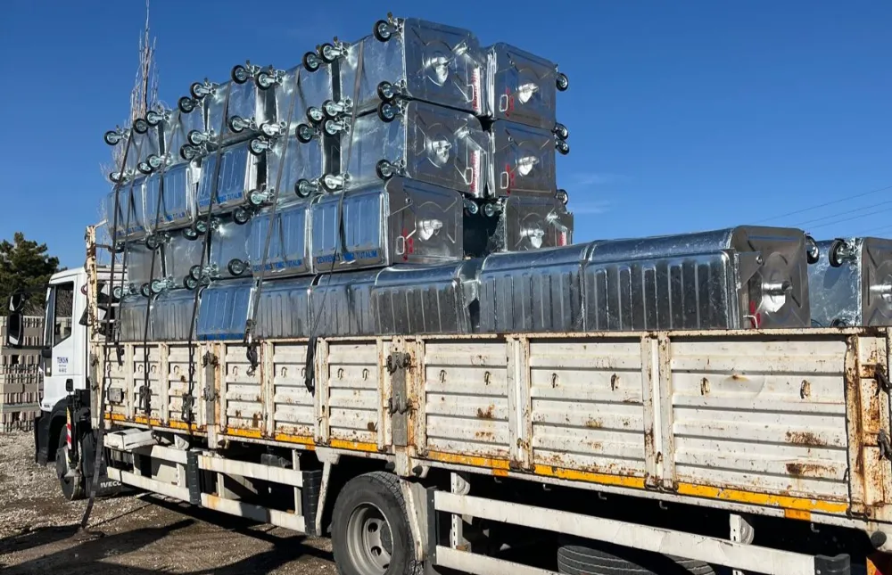 Güzelyurt’a 540 Bin TL’lik Dev Yatırım: 81 Yeni Çöp Konteyneri Hibe Edildi