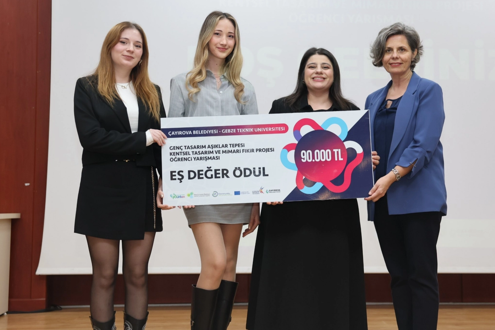 Yourban Projesi Genç Tasarımlar ödüllendirildi