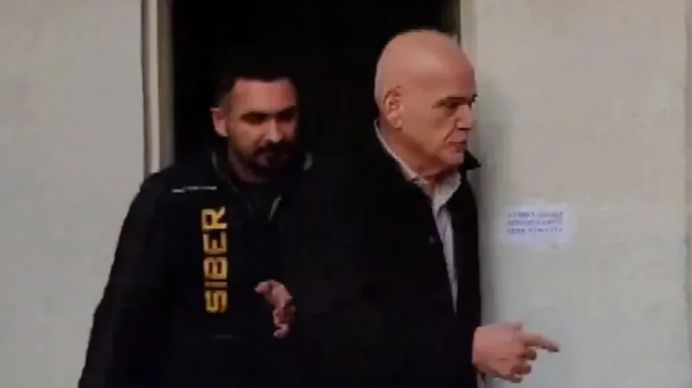 Eşine bahis oynatan yorumcu belli oldu