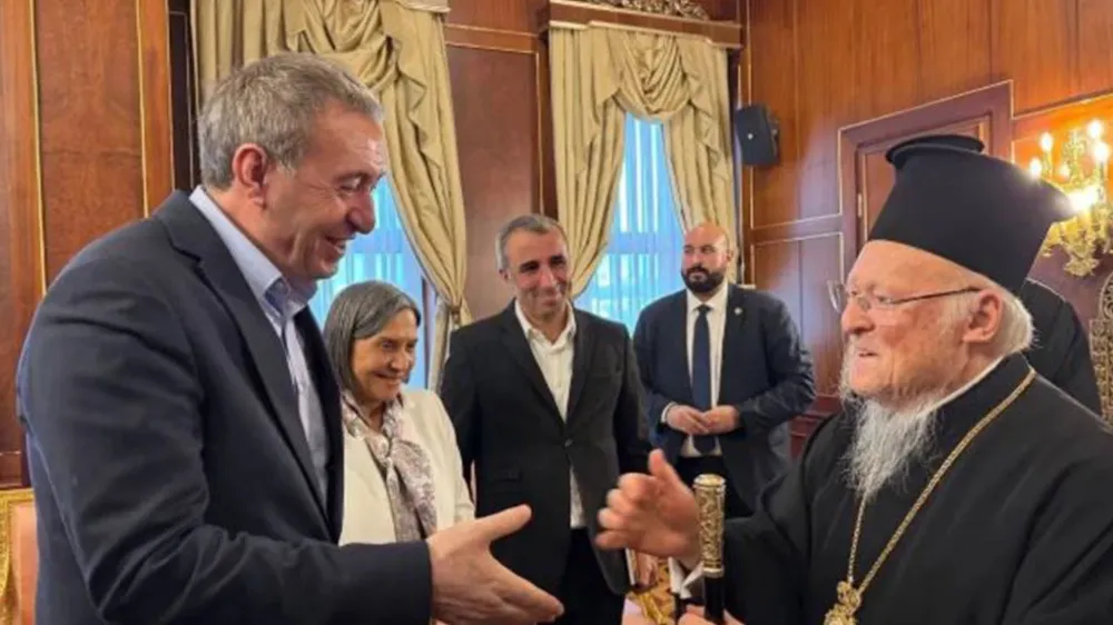 Önce Papa sonra DEM. Patrik