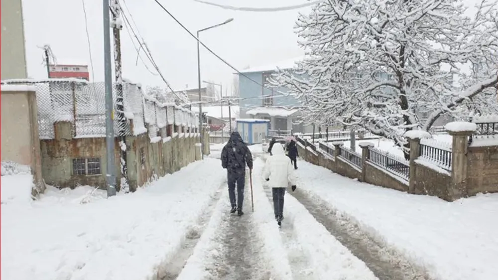 Kuvvetli kar geliyor! Meteoroloji 4 il için sarı kod verdi