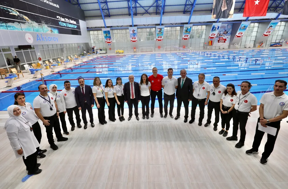 Aksaray’da Tam Olimpik Yüzme Havuzu Yeniden Hizmete Girdi