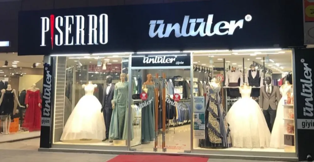 ÜNLÜLER GİYİM’den Anneler Günü
