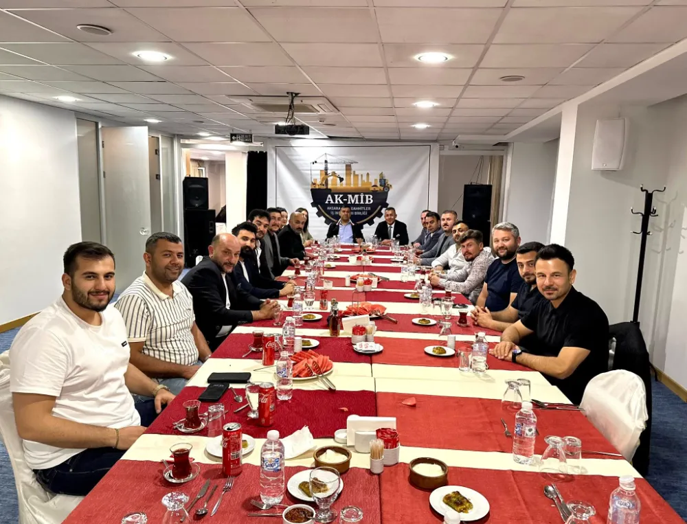 Aksaray’ın Güç Birliği: Müteahhit ve İş İnsanları AKMİB’de Buluştu