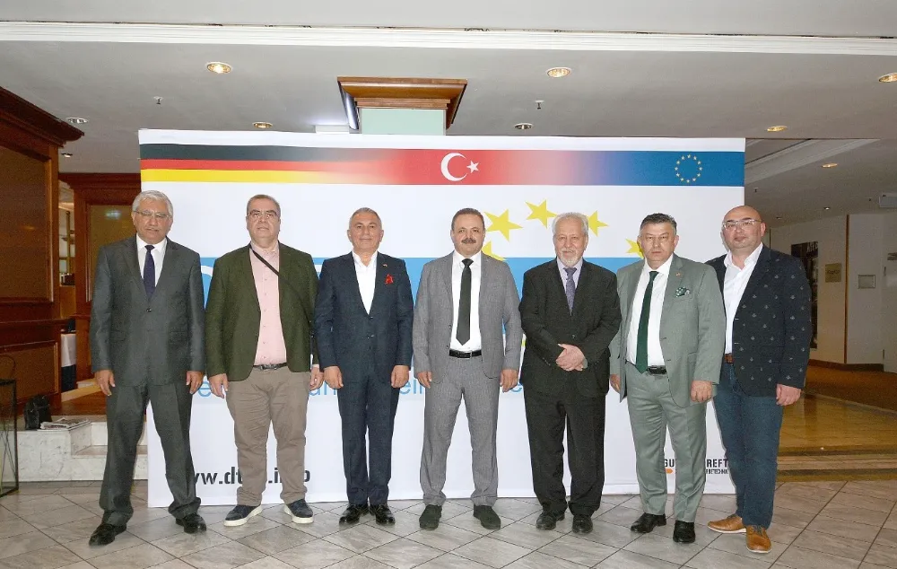 ASÜ’den Almanya Çıkarması: Gençlere Eğitim, Kurumlarla İş Birliği Mesajı