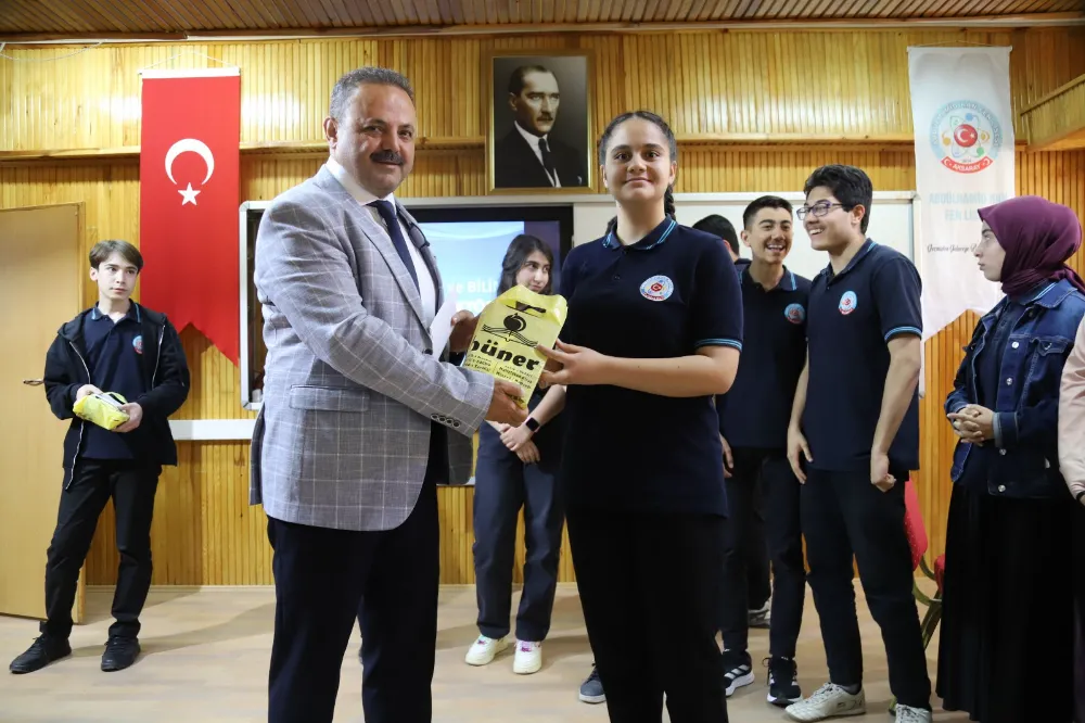 Rektör Arıbaş’tan Fen Lisesi Öğrencilerine Bilim ve Hikmet Mesajı