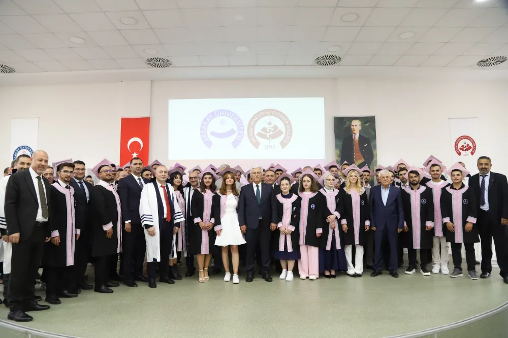 ASÜ’de Veteriner Mezuniyet Coşkusu: 42 Yeni Hekim Mesleğe Uğurlandı