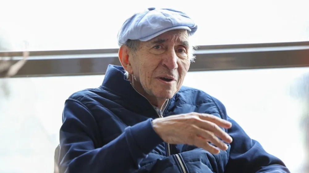Altan Öymen