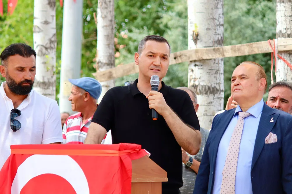 Yaldır Akmezar