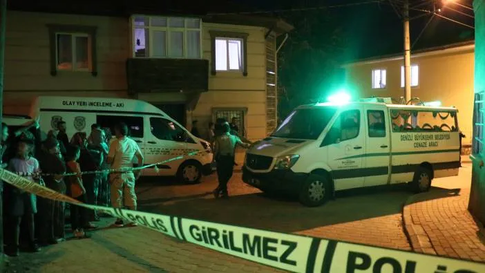 İşten dönen kadın evde iki kişinin cesediyle karşılaştı