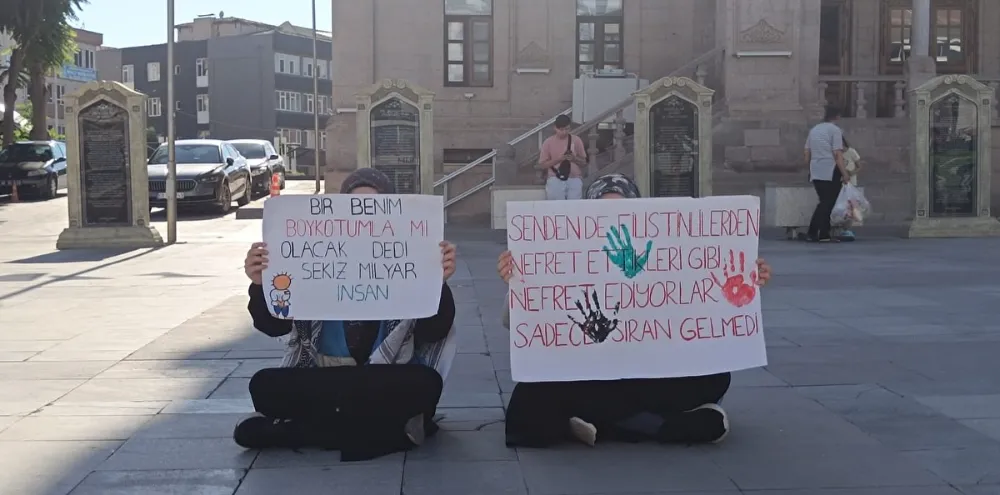 Aksaray’da Gazze İçin Anlamlı Sergi: Anadolu Gençlik Derneği’nden Duygu Yüklü Etkinlik