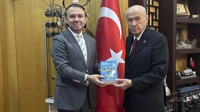 Bahçeli’nin danışmanı MHP’nin açılım türküsünü savundu! 